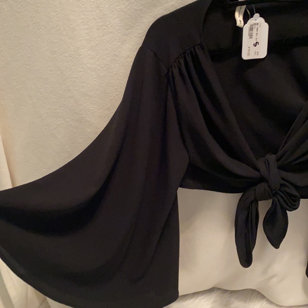 Tie front crop top - Picture 3 of 8